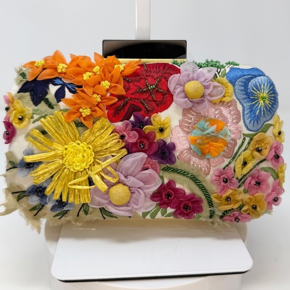 Alice + Olivia Floral Embroidered Clutch with Gold Chain - Picture 4 of 13